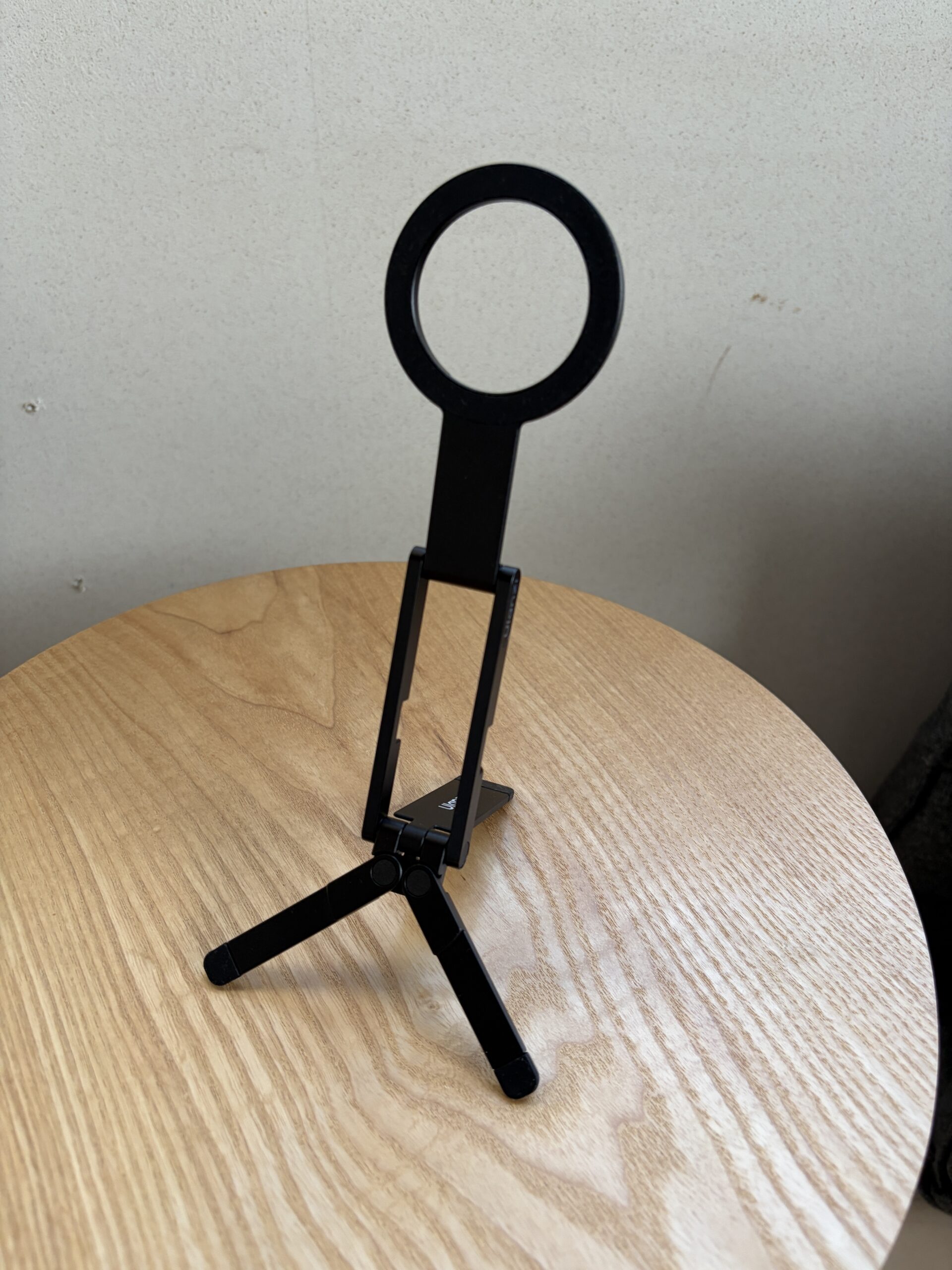 Ulanzi MA60 三脚展開