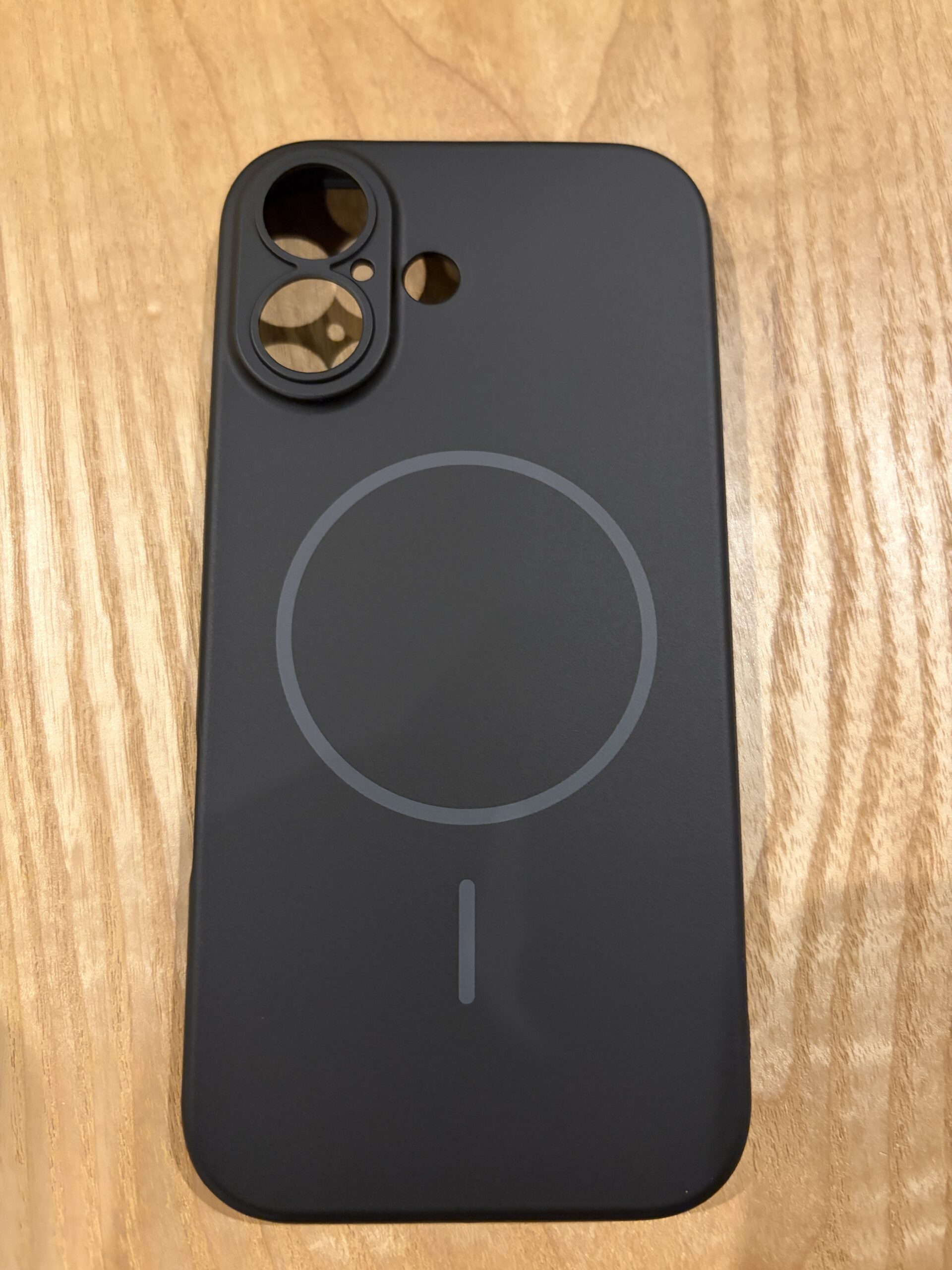 JETech iPhone 17マグネットスリムケースの背面デザイン