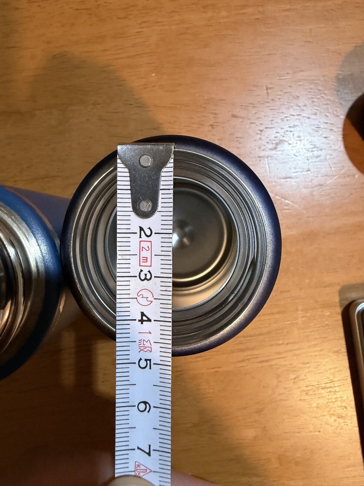 サーモスJOR-250の口径約47mmをメジャーで実測