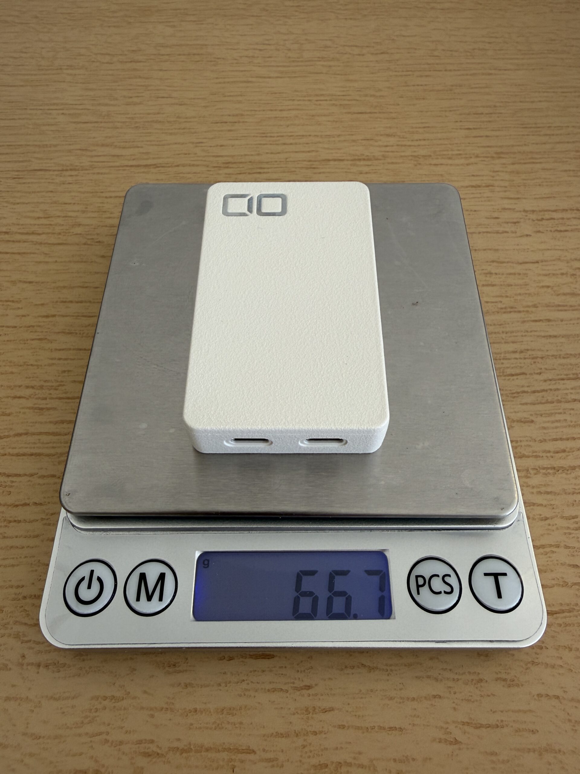 CIO充電器の計測結果66.7g